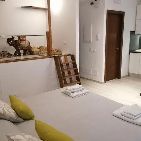 Lägenhet Ammoniteapartments Arena Da Lucia